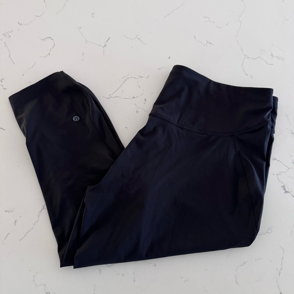Lululemon Base Pace Tights Womens Black Leggings 22” inseam cropped drawstring